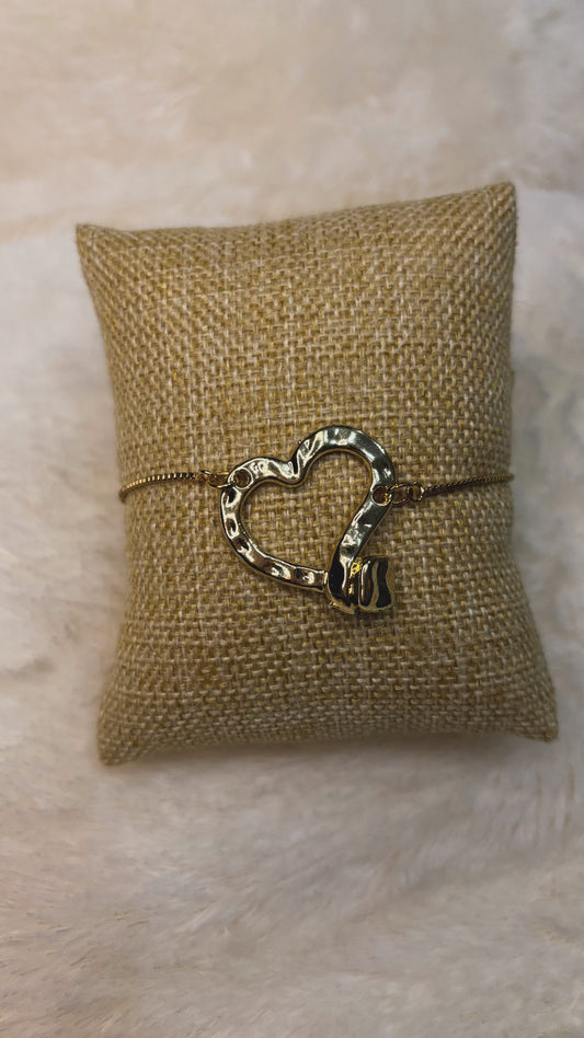Simple Heart Bracelet